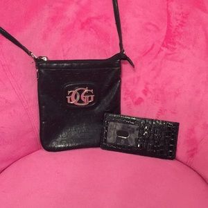 Guess black crossbody small bag w/wallet.